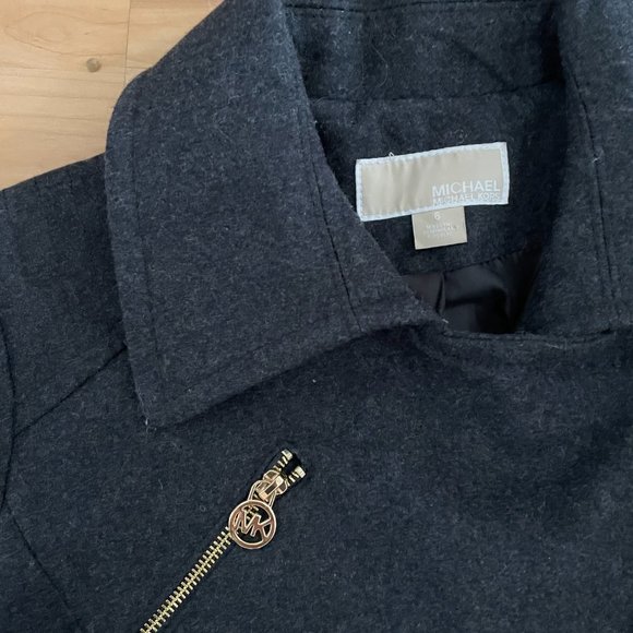 Michael Kors Belted Wool Coat (Size 6 :: Charcoal Grey) - Picture 2 of 3